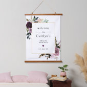 紫とピンクのフローラブライダルシャワーへようこそ 吊り下げ型タペストリー (寝室)