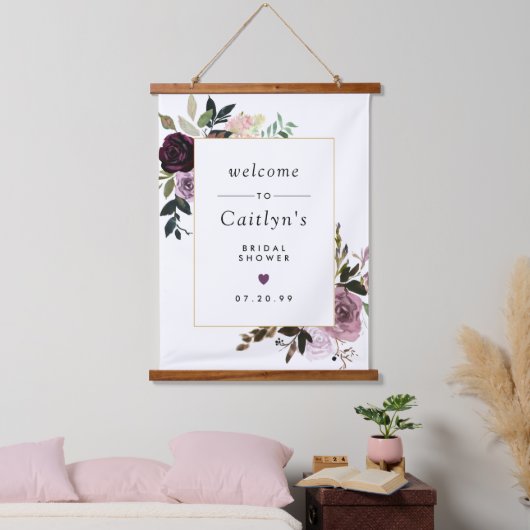 紫とピンクのフローラブライダルシャワーへようこそ 吊り下げ型タペストリー (寝室)