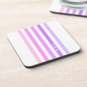 紫とピンクの垂直ストライプ文字モノグラム コースター (左側)