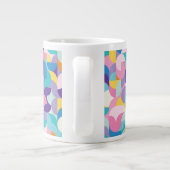 紫とピンクの幾何学的パターン ジャンボコーヒーマグカップ (裏面)