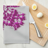 紫と明るい赤紫色の層状の蝶 キッチンタオル (四つ折り)