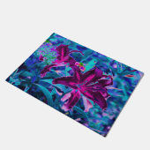 紫と熱いピンクの抽象芸術オリエンタルユリの花 ドアマット (アングル)
