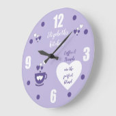 紫と白とコーヒーカップのハートと名前 ラージ壁時計 (傾斜)