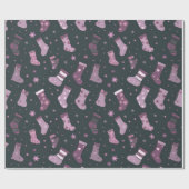 紫と白のクリスマスストッキングブラッククリスマス ラッピングペーパー (フラット)