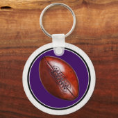 紫と白のサッカーキーホルダー、4つの文字ボックス キーホルダー (裏面)