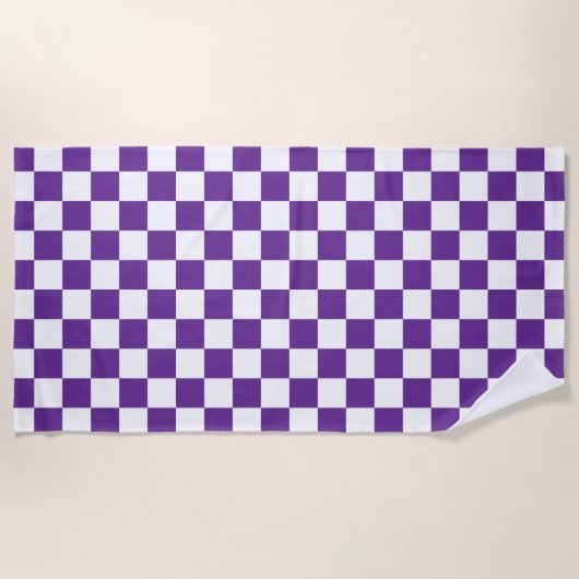 紫と白のチェッカーボードパターン ビーチタオル (正面)