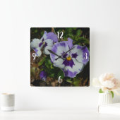 紫と白のパンジカラフルーフローラ スクエア壁時計 (ホーム)