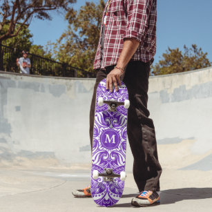 紫と白のマンダラ – モノグラム スケートボード