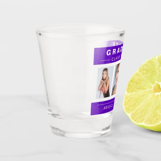 紫と白の卒業写真コラージュ ショットグラス (左)