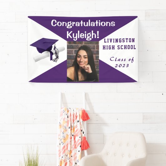 紫と白の卒業写真 横断幕 (インサイチュ)