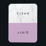 紫と白の大理石モダンタイポグラフィ マグネット<br><div class="desc">まモダンたスタイリッシュモダン、タイポグラフィに薄い紫と白い大理石の背景を持つフェイク食洗機磁石。これは卒業式の贈り物や贈り物として結婚完璧だ。その他の色も利用可能。</div>