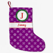 紫と白の雪の結晶　あなたの名前の花輪　モノグラム スモールクリスマスストッキング (正面)