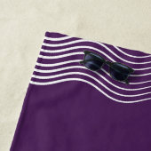 紫と白My Birthstone is a Seashell ビーチタオル (インサイチュ)