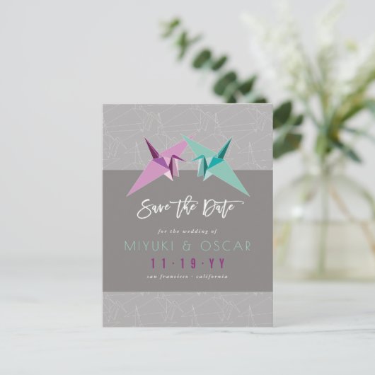 紫と緑の折り紙紙クレーンの日付を保存 案内ポストカード (スタンド正面)