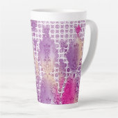 紫と芸術的の色合いを表すパターン カフェラテマグ (右アングル)