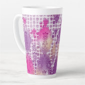 紫と芸術的の色合いを表すパターン カフェラテマグ (左アングル)