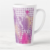 紫と芸術的の色合いを表すパターン カフェラテマグ (右)