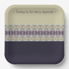 紫と薄いグレーパターン（の模様が）あるスタイリッシュ ペーパープレート