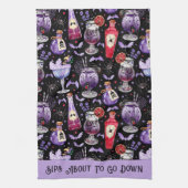 紫と赤のハロウィーンカクテルとポーション キッチンタオル (縦)