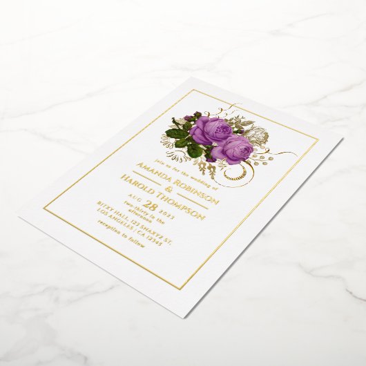 紫と金ゴールドのヴィンテージみすぼらしいシックなフローラ結婚ズ 箔招待状 (回転した状態)