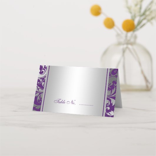 紫と銀のダマスクの渦巻結婚き旋回 プレイスカード (正面)