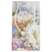 紫と青のアクセントが付いた白いダリア スモールペーパーバッグ (正面)