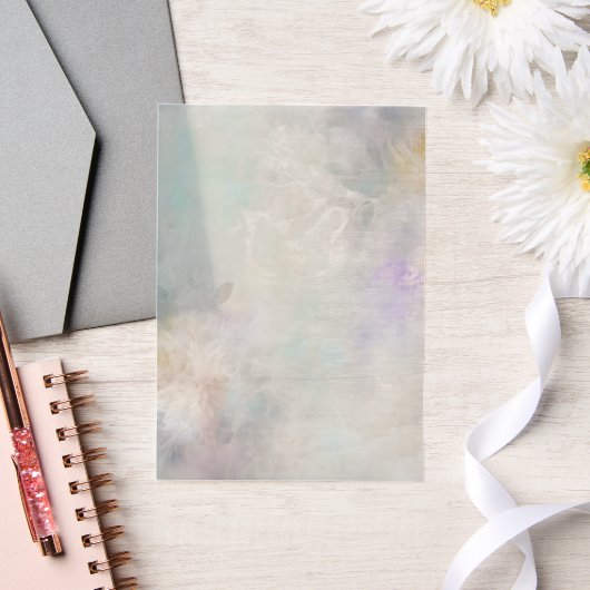 紫と青のアクセントを持つ白いダリア ベラム紙招待状 (ウェディング)