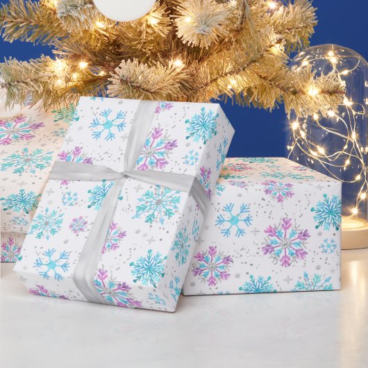 紫と青の冬の雪の結晶のパターン ラッピングペーパー (クリスマス)