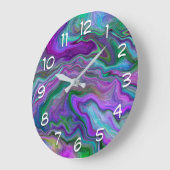 紫と青の流体アートラウンドピロー ラージ壁時計 (傾斜)