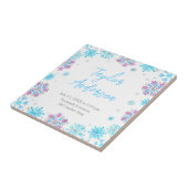 紫と青の雪片ベビー誕生統計 タイル (側面)