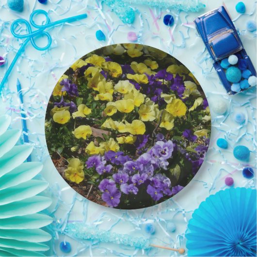 紫と黄色のパンジーの丘の斜面 ペーパープレート (パーティー)