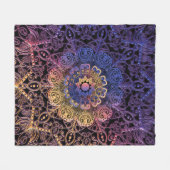 紫と黄色の曼荼羅：手描きデザイン フリースブランケット (正面(横))