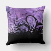 紫と黒のゴシックパターン装飾用クッション クッション (裏面)