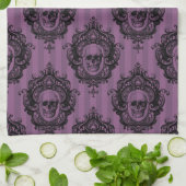 紫と黒のスカルパタビクトリアンーンのハロウィン キッチンタオル (折り畳み)