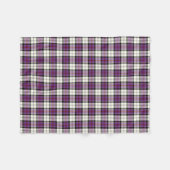 紫と黒のプライドカロデンドレスタータンチェック フリースブランケット (正面(横))