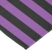 紫と黒の魔女ストライプハロウィンパターン（の模様が）ある テーブルクロス (アングル)