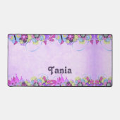 紫にかわいい花と蝶 デスクマット (正面)