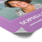 紫のお祝いと写真葬式 ポスター (角)