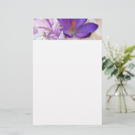 紫のかわいらし春 便箋 (スタンド正面)