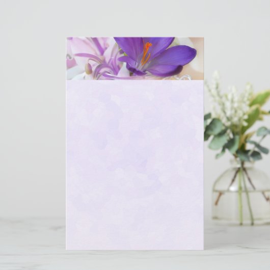 紫のかわいらし春 便箋 (スタンド正面)