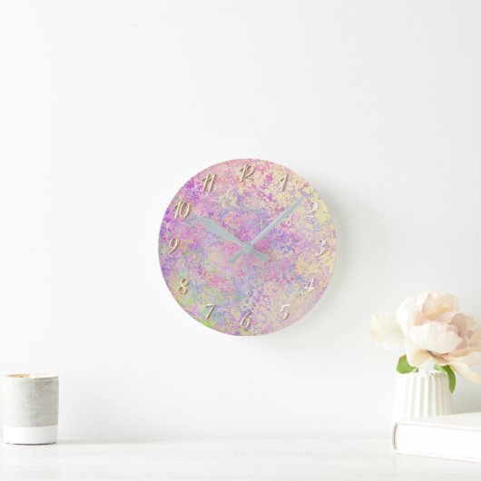 紫のかわいらし金ゴールドとピンクのテクスチャ ラウンド壁時計 (ホーム)