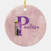 紫のきらめく図解入りの、写真付きの文字P追加の名前 セラミックオーナメント (裏面)