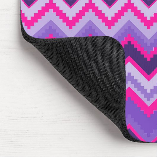 紫のはっきりしたピンクの部族のシボロン紫のギュガーリーメント マウスパッド (コーナー)