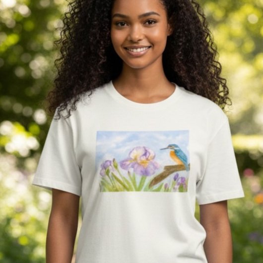 紫のアイリスと水彩画のカワセミ Tシャツ