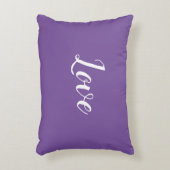 紫のアクセントかわいらし枕の「愛」 アクセントクッション (正面(垂直))