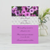紫のアフリカのデイジーの花 ウェディング セーブ・ザ・デート 招待状 (スタンド正面)