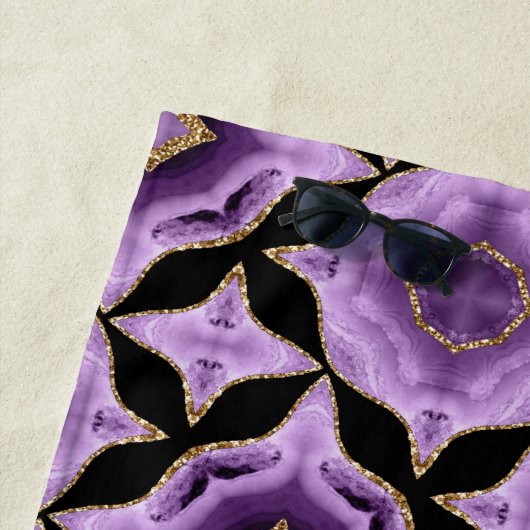 紫のアメジスト金ゴールドと黒の抽象芸術 ビーチタオル (インサイチュ)