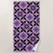 紫のアメジスト金ゴールドと黒の抽象芸術 ビーチタオル (正面)
