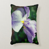 紫のアヤ日本のメの花の展開 アクセントクッション (正面(垂直))