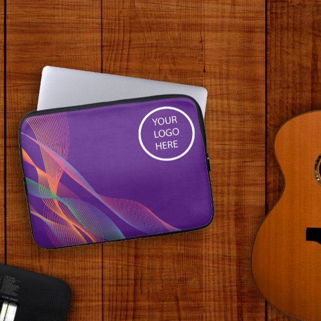 紫のエレガントカラフルの波状ロゴ ラップトップスリーブ (クリエイターアップロード済み)